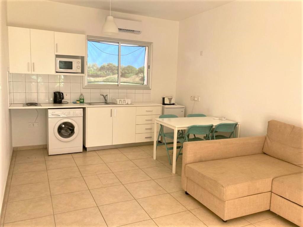 Ariadne Apartments Paphos Exterior photo