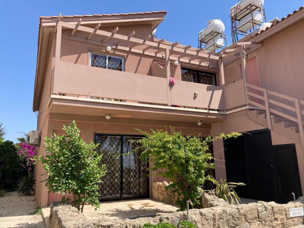 Ariadne Apartments Paphos Exterior photo