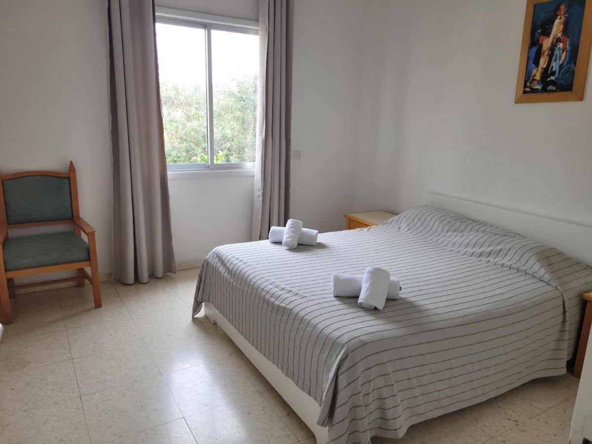 Ariadne Apartments Paphos Exterior photo