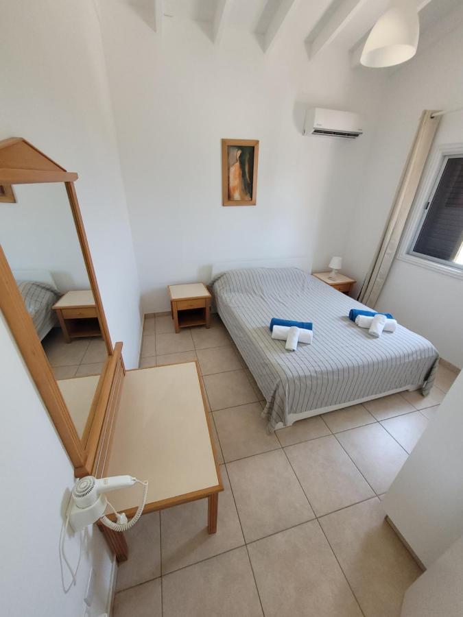 Ariadne Apartments Paphos Exterior photo
