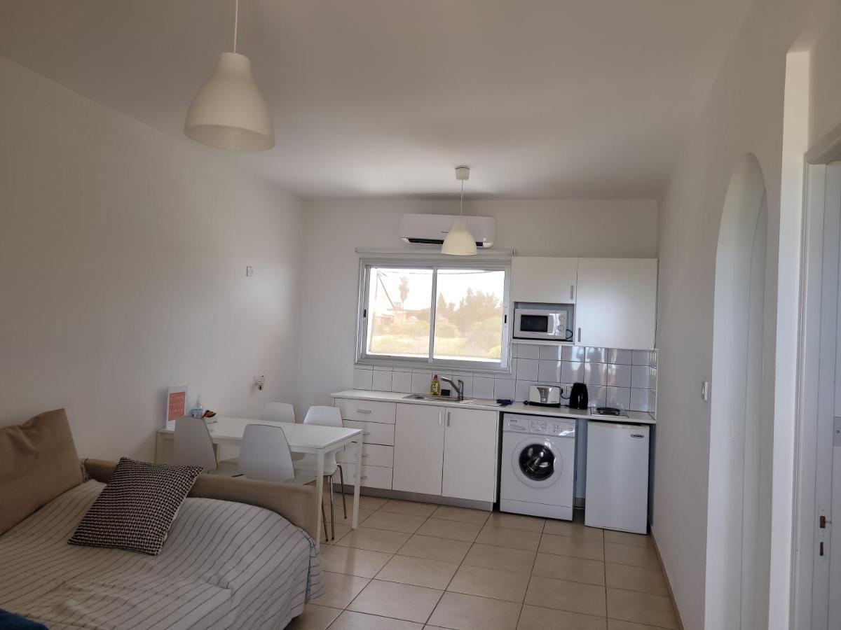 Ariadne Apartments Paphos Exterior photo