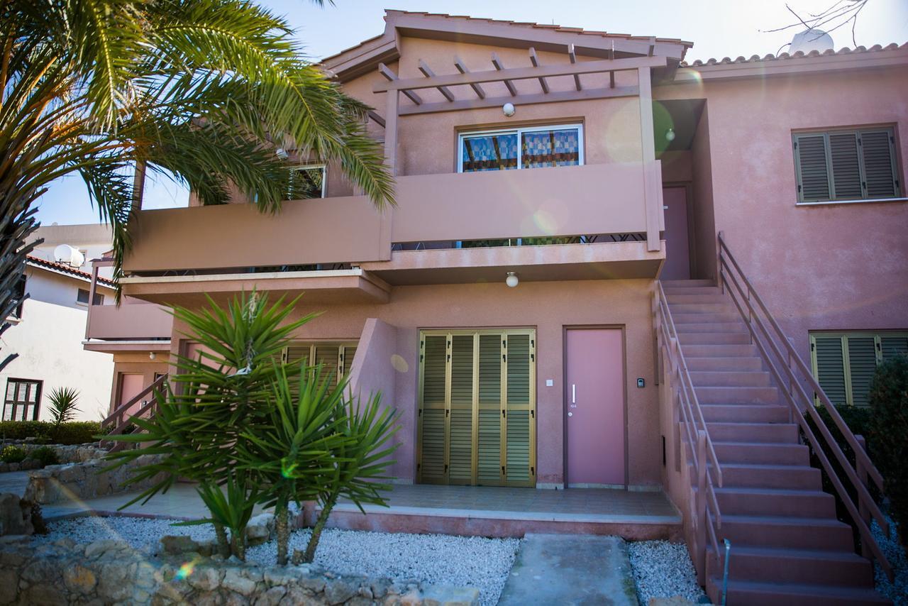 Ariadne Apartments Paphos Exterior photo